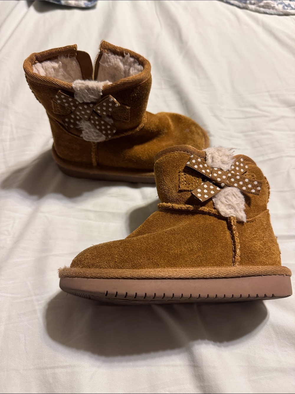 Koolaburra Chestnut Suede Toddler Boot size 7